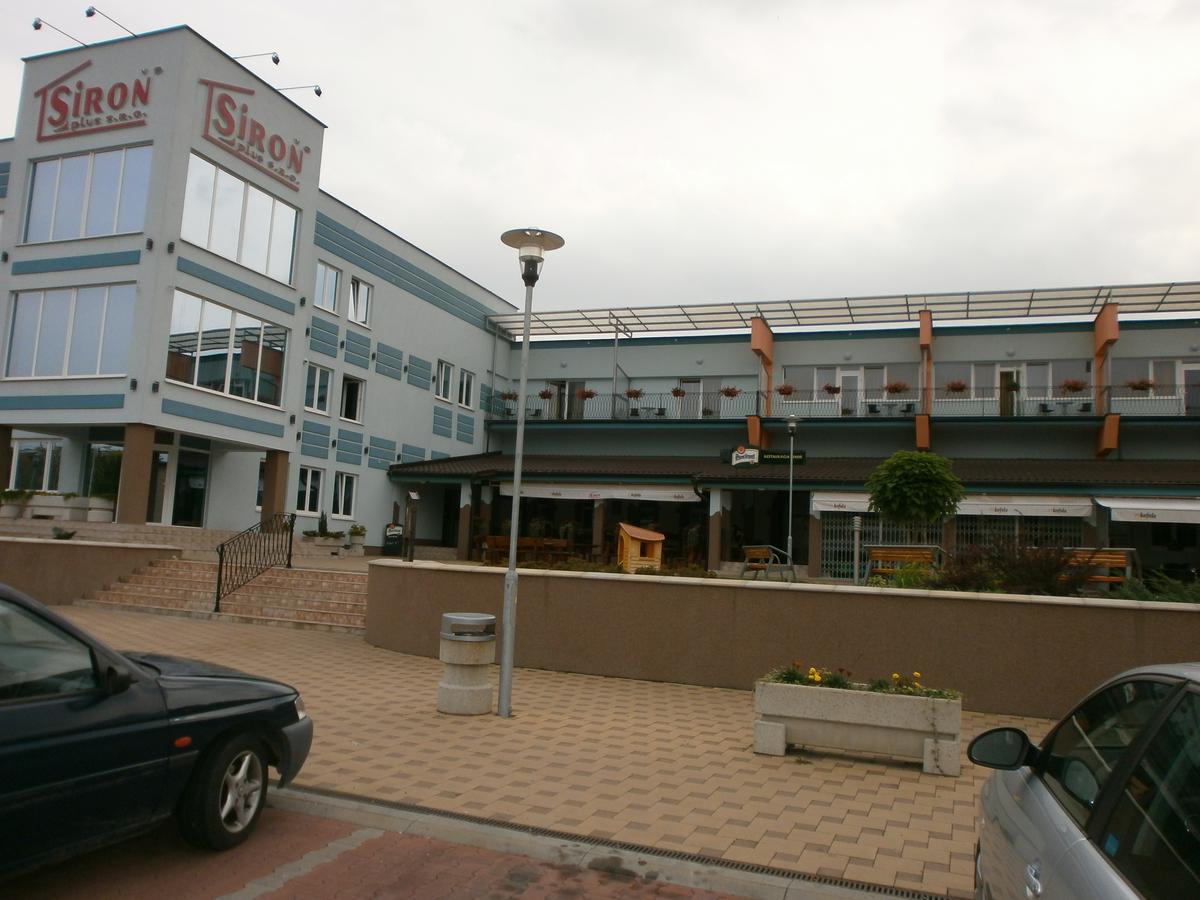 Penzion Siron Detva Zewnętrze zdjęcie